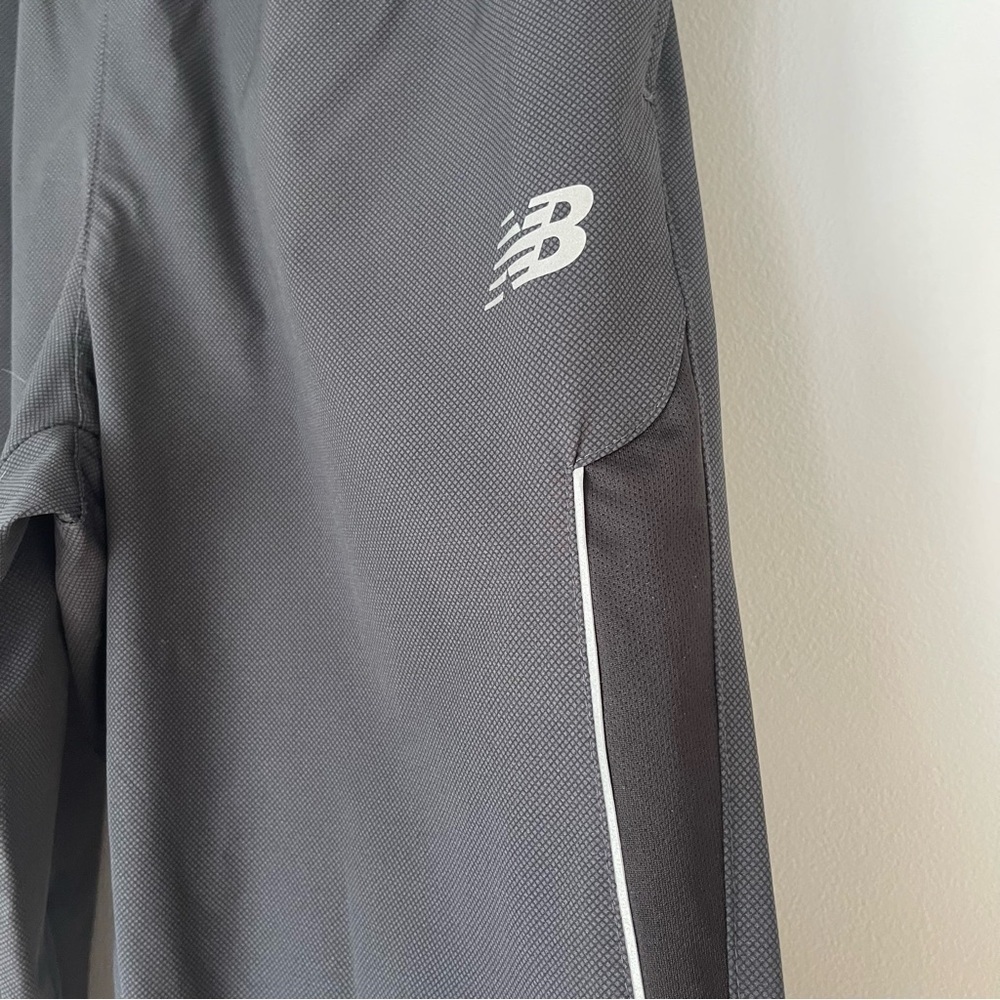 Men’s New Balance Athletic Pants Workout Lightweight Sporty - Picture 3 of 7